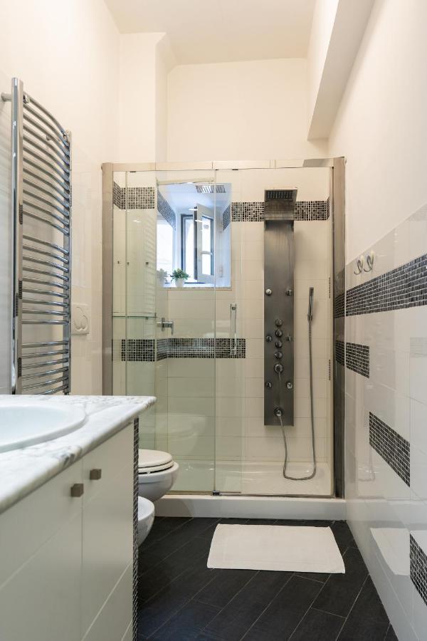 8 Home Rome Bagian luar foto